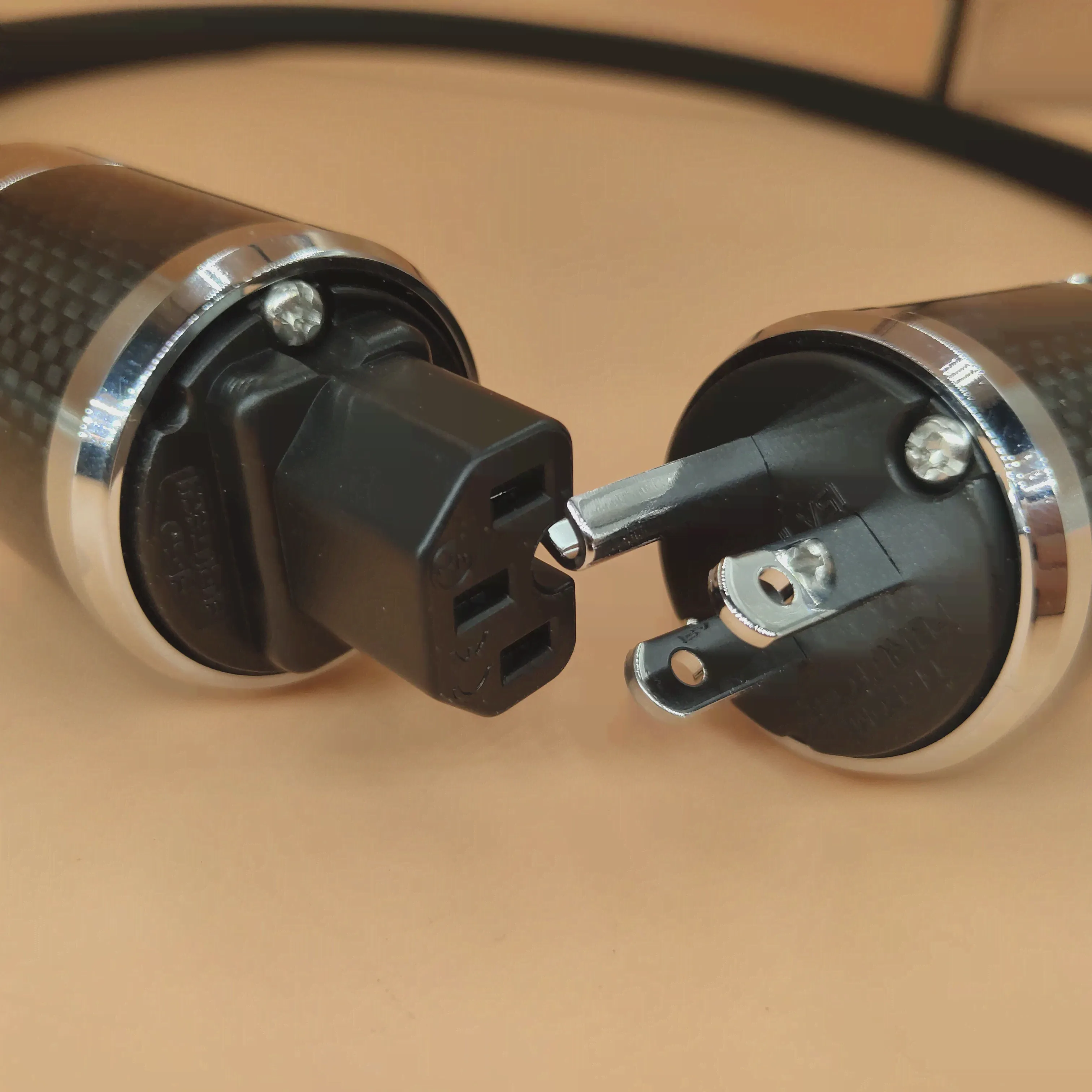 Hi-End FURUTECH Alpha PS-950-18 Alpha-OCC проводник из углеродного волокна, флагманский Hi-Fi обновленный шнур питания, кабель питания переменного тока, сделано... (art.: 3920bc951ad21)-1