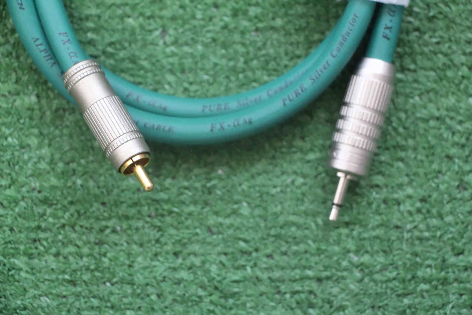 Furutech FX Alpha Jack 3.5-RCA разная длина-3