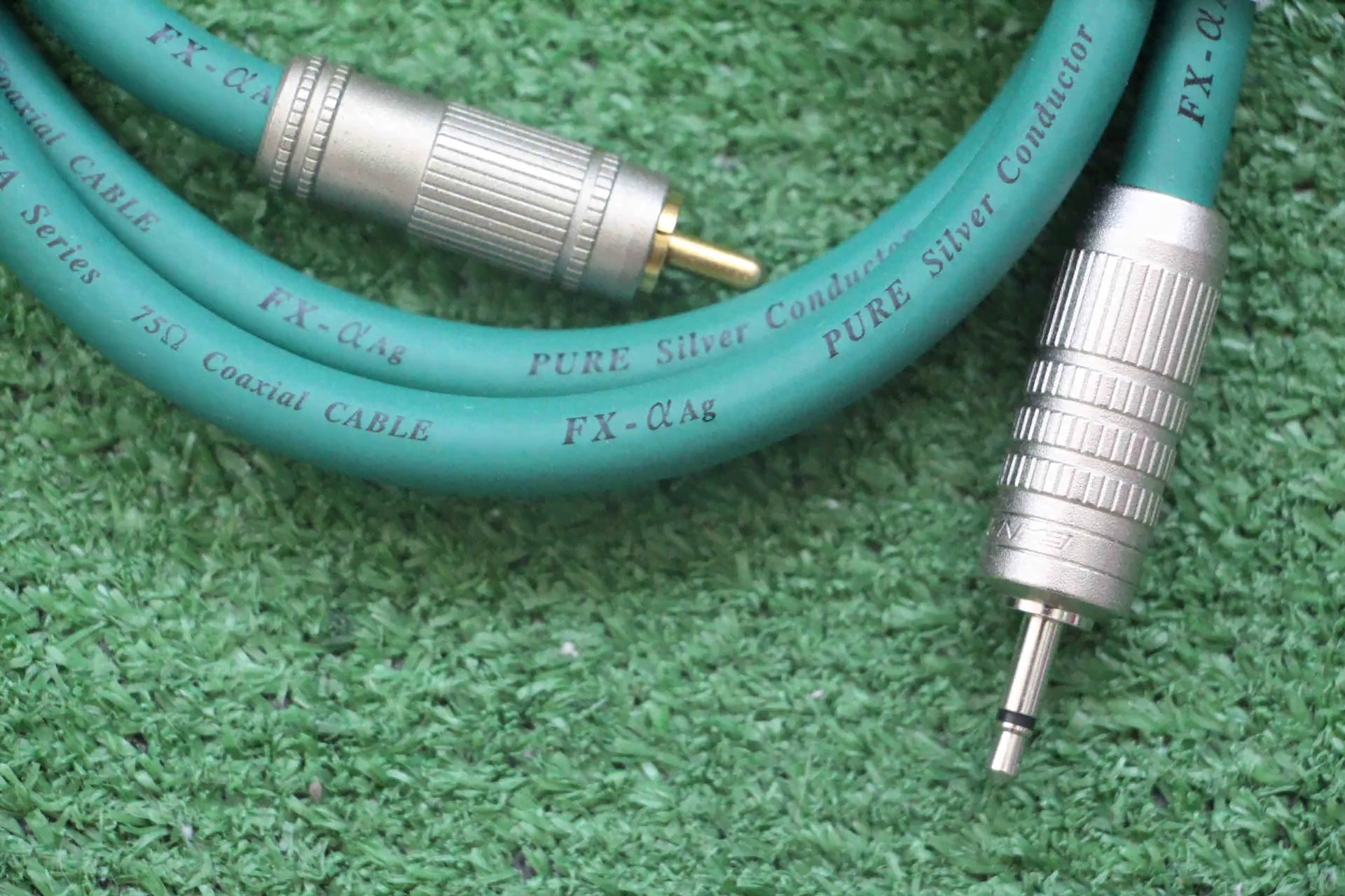 Furutech FX Alpha Jack 3.5-RCA разная длина-4