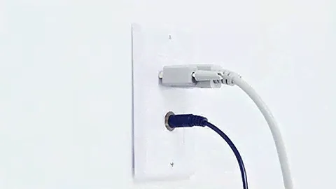 Настенная панель VGA и 3,5 мм — белая — #15-000-014